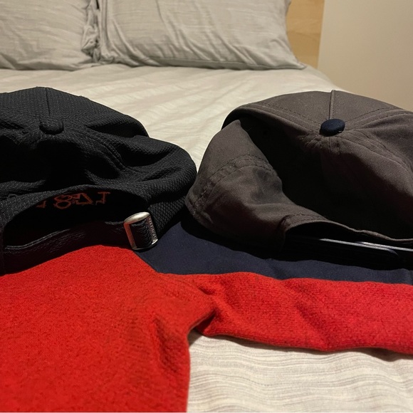 England Rugby bundle of shirt (size medium) and two hats. - Picture 8 of 10